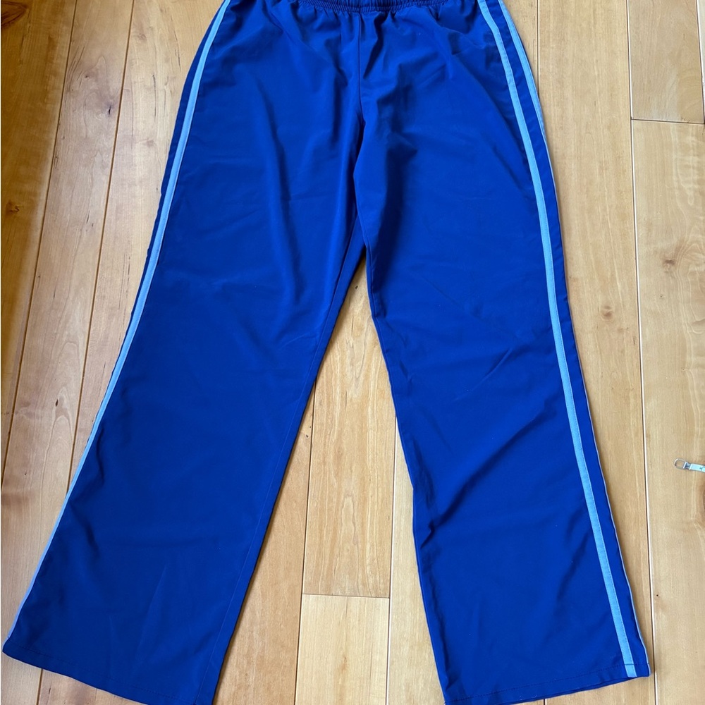 Cute pair of lightweight athletic works blue track pants with Light Blue Trim